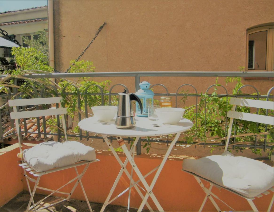 Ferienwohnung Les 12 Sables Le Lavandou Exterior foto