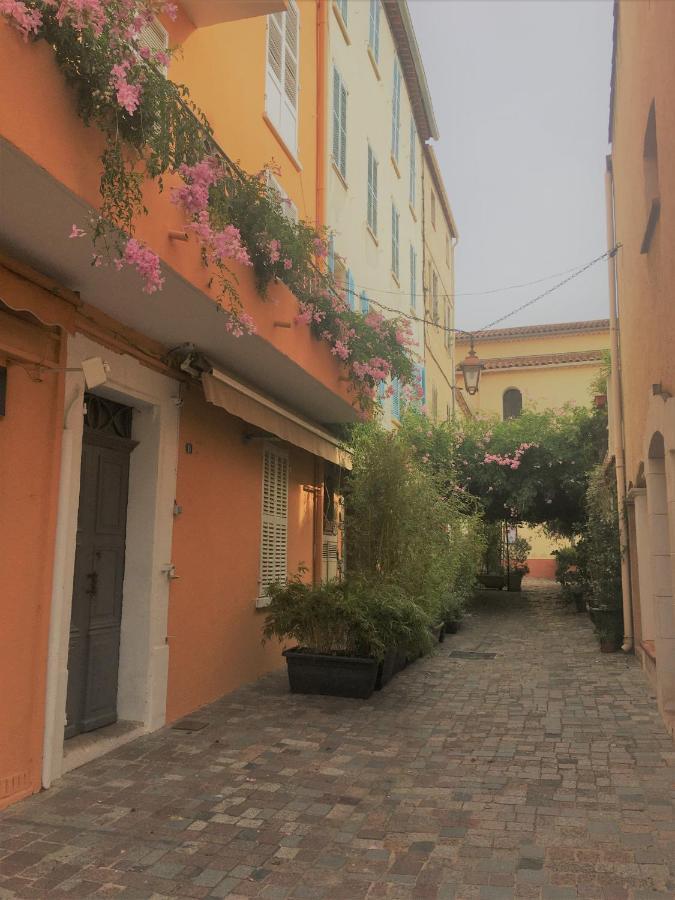 Ferienwohnung Les 12 Sables Le Lavandou Exterior foto